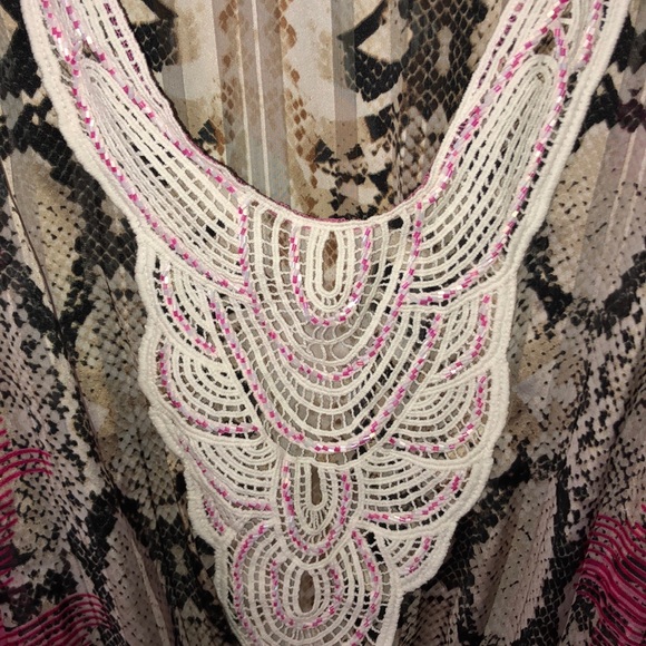 Beautiful Snakeprint Blouse or Swimsuit cover - Picture 3 of 8